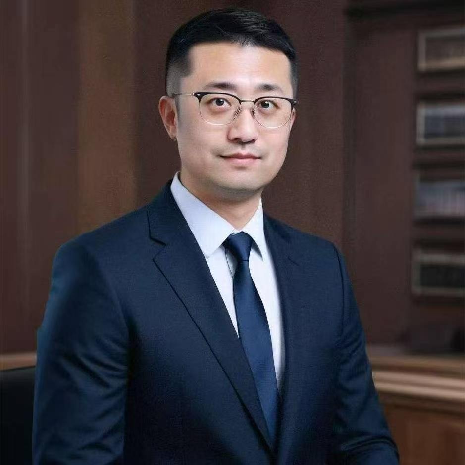 纪翔律师形象照